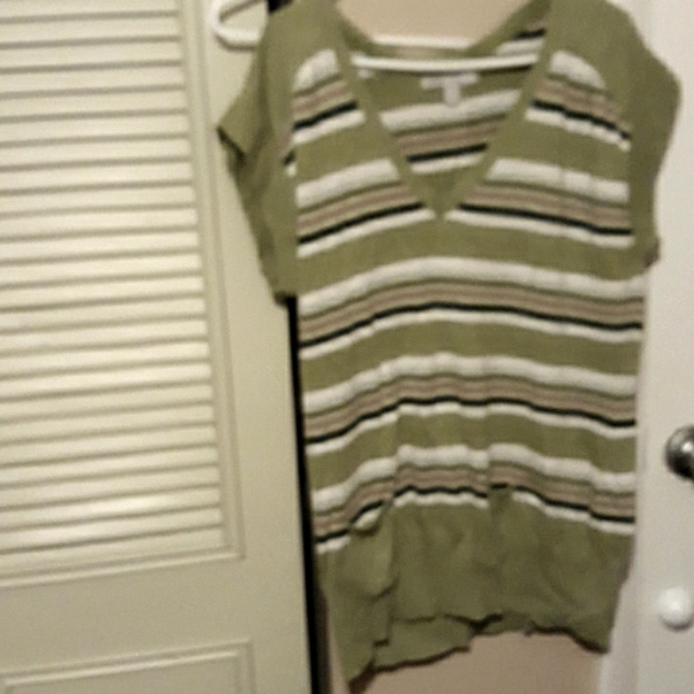 Cute vest with front pockets